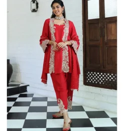 Adhira Kurta Set