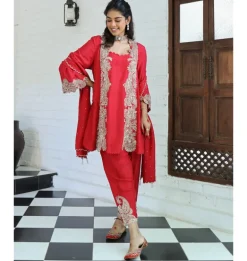 Adhira Kurta Set