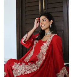 Adhira Kurta Set