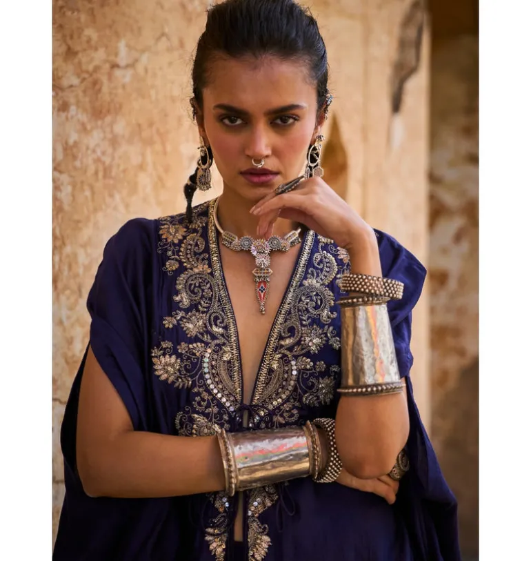Aiekeyah Embroidered Cape Set