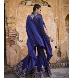 Aiekeyah Embroidered Cape Set