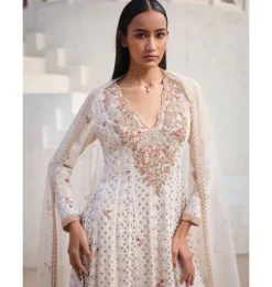 Alaya Chikankari Kalidaar Set