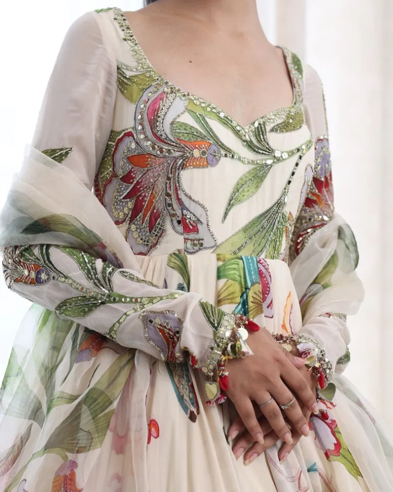 Anika Anarkali Set