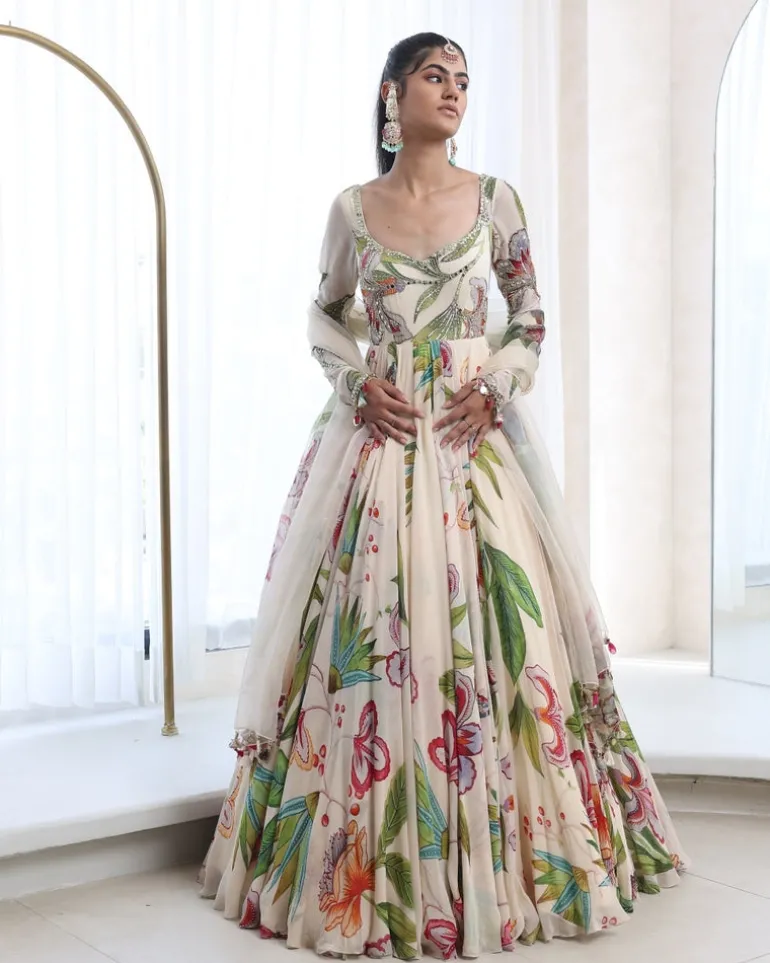 Anika Anarkali Set
