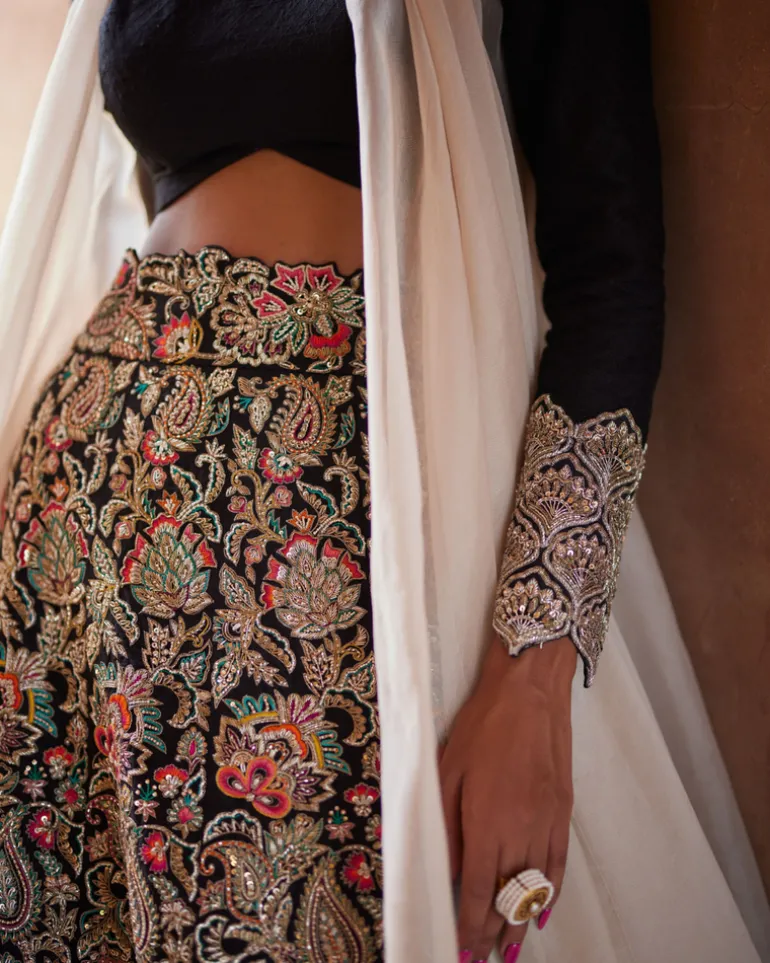 Artha Lehenga Set
