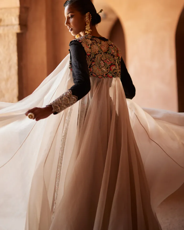 Artha Lehenga Set