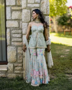 Ayla Sharara Outfit