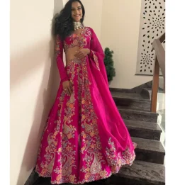 Ayoni Lehenga Set