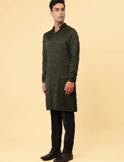 Big Braille Knotted Kurta Set