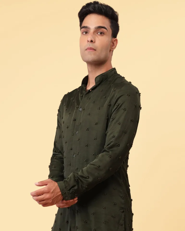 Big Braille Knotted Kurta Set