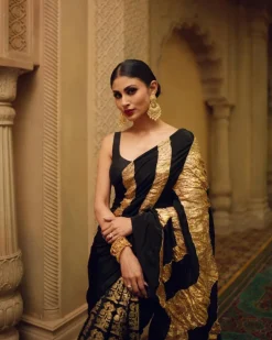 Black Bunch of Birds Crinkle Sari