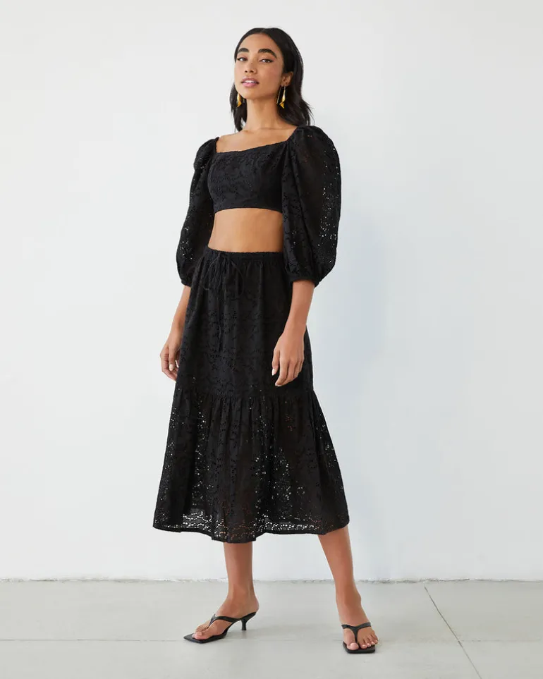Black Eyelet Set
