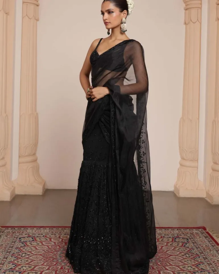 Black Hip Hug Tulle Sari Set