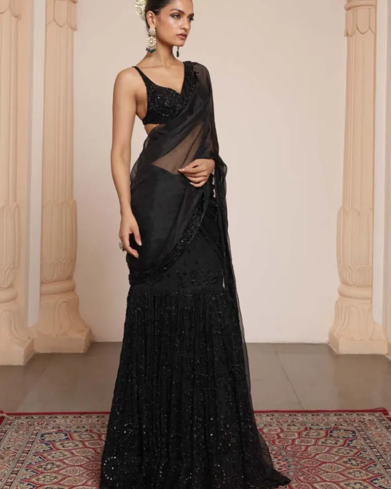 Black Hip Hug Tulle Sari Set