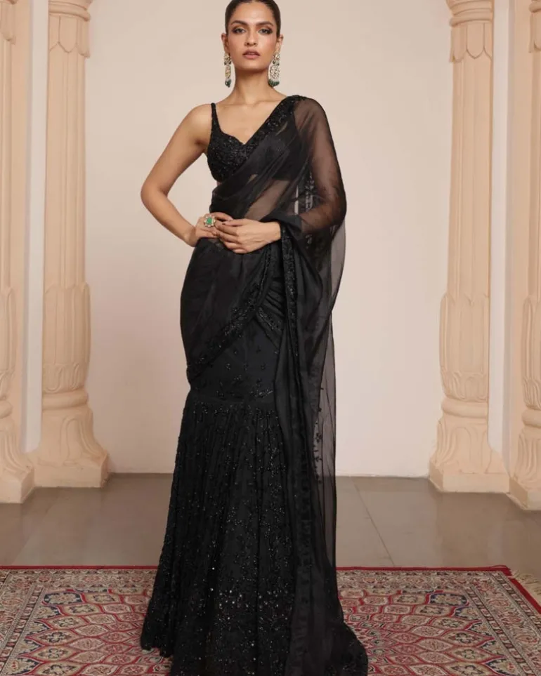 Black Hip Hug Tulle Sari Set