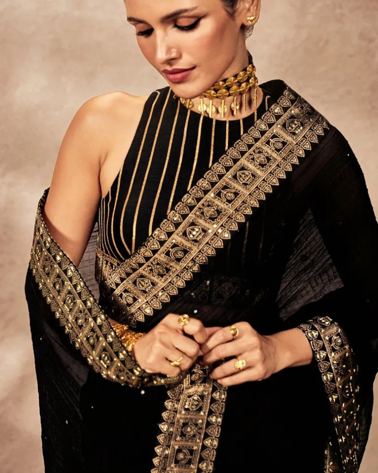 Black Potters Touch Crushed Sari Set