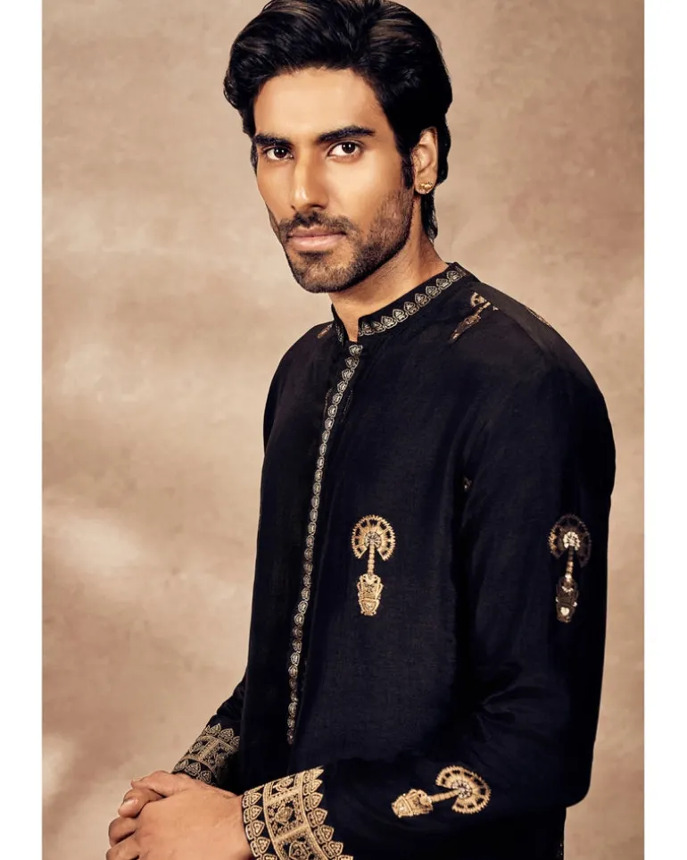 Black Traveler's Palm Jacquard Kurta
