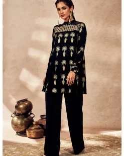 Black Traveler's Palm Tunic Set