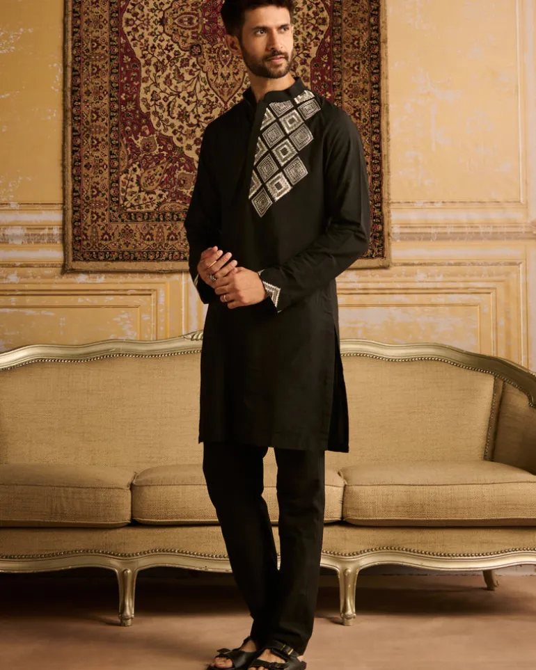 Black With White Diamond Embroidered Kurta With Black Pants
