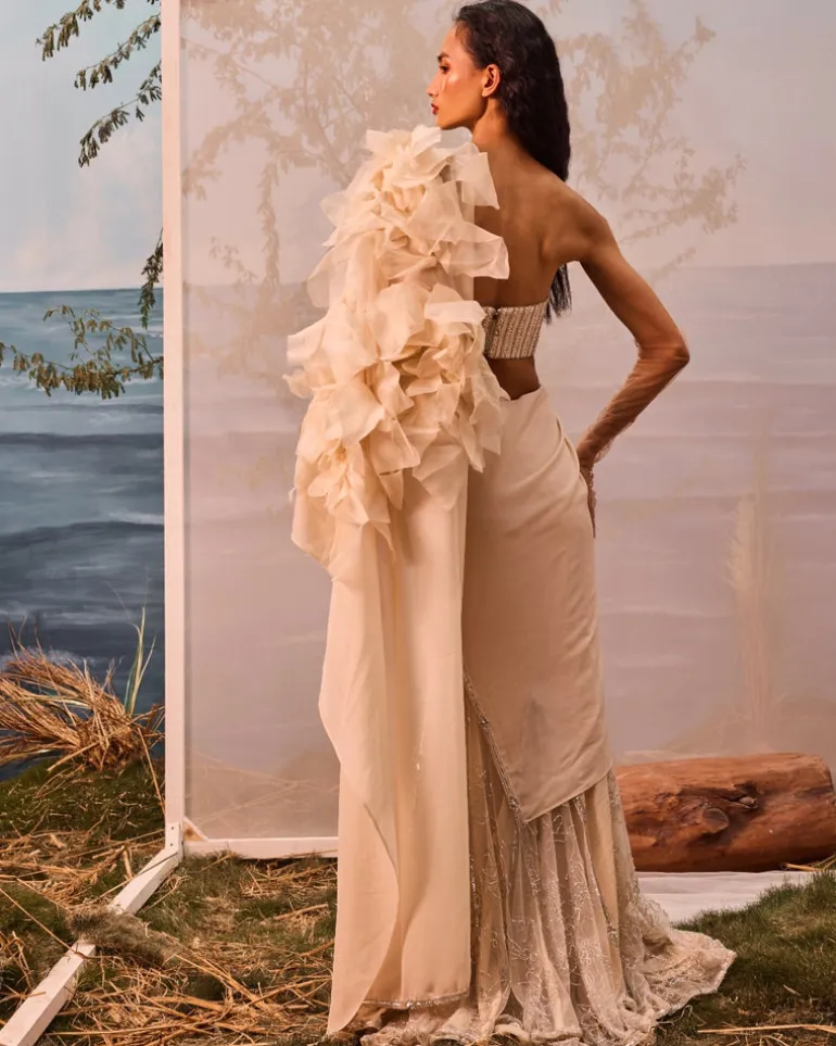 Champagne Kali With 3D Organza Flowers Sari Set