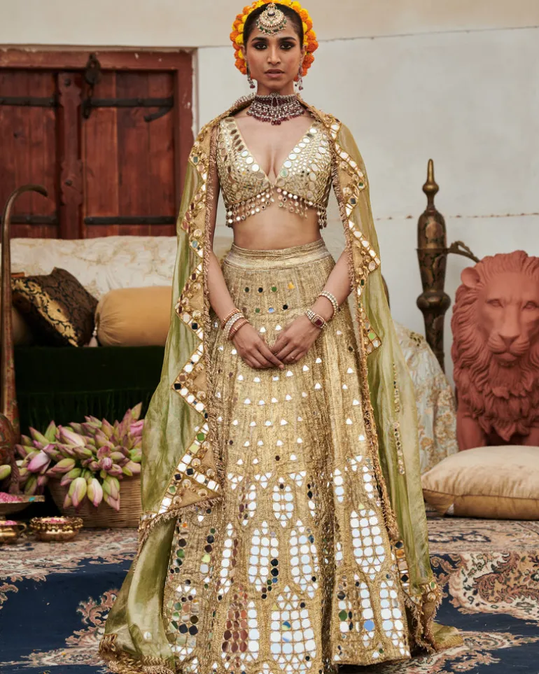 Chand Aayna Lehenga Set