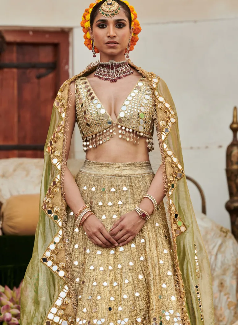 Chand Aayna Lehenga Set