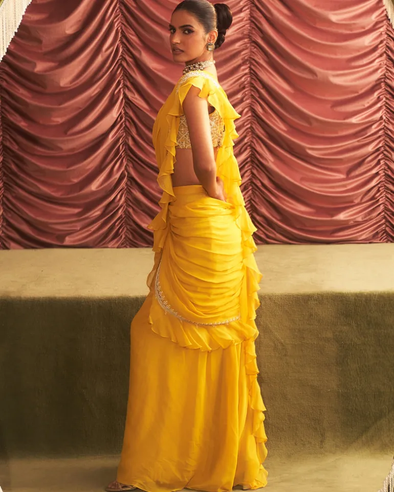 Chitra Concept Sari Set