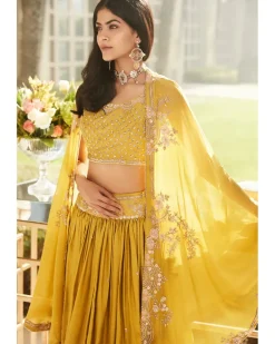 Citrus Yellow Roman Cape