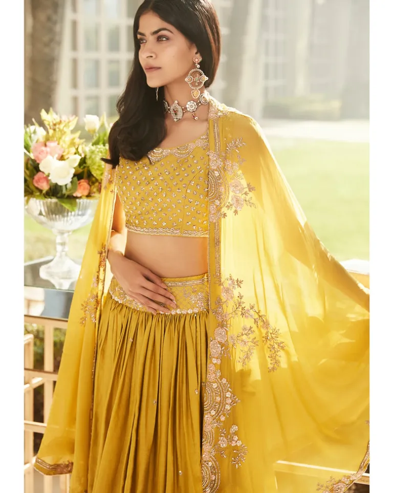 Citrus Yellow Roman Cape