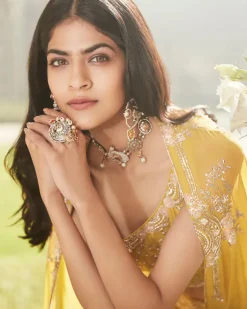 Citrus Yellow Roman Cape