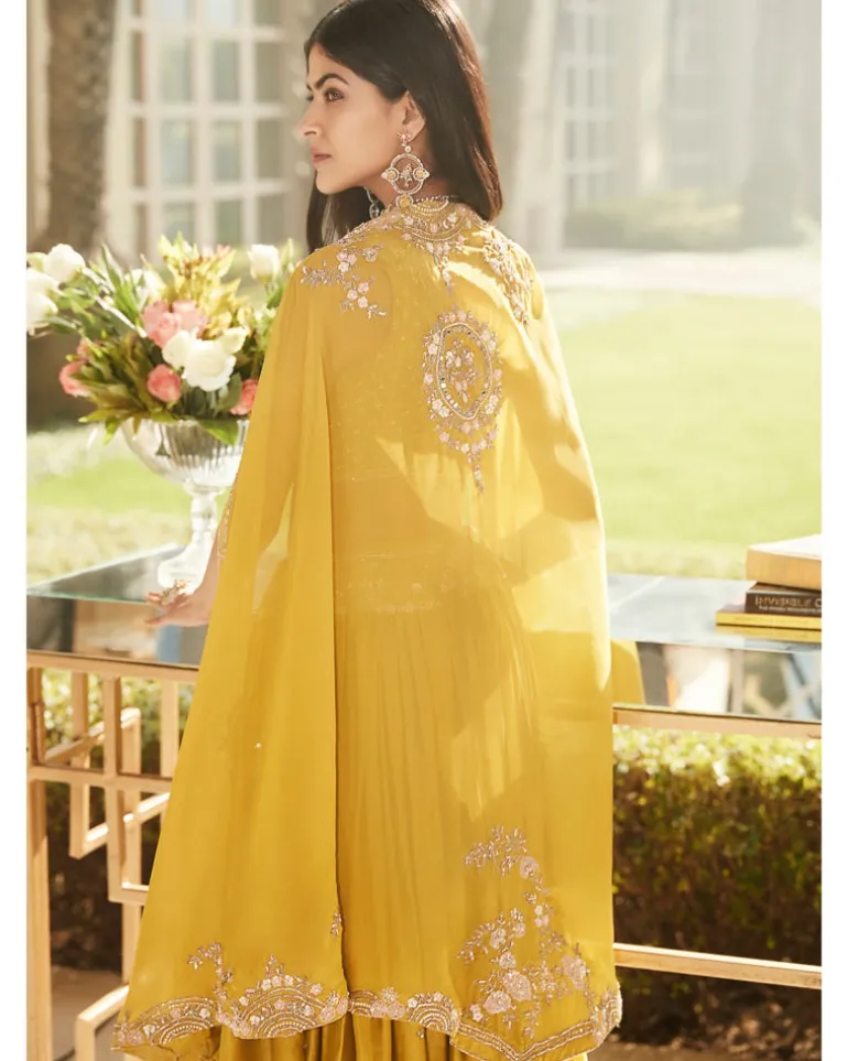 Citrus Yellow Roman Cape