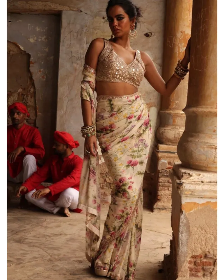 Coconut Pine Print Hand Embroidered Sari Set