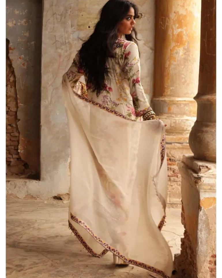Coconut Pine Print Hand Embroidered Kurta Set