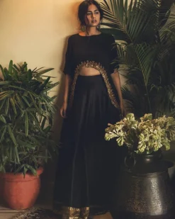 Dabke U-Cape Lehenga Set