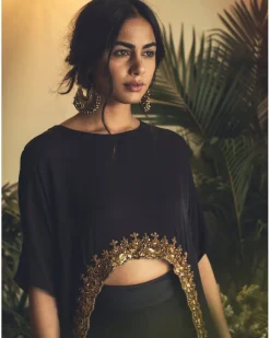 Dabke U-Cape Lehenga Set