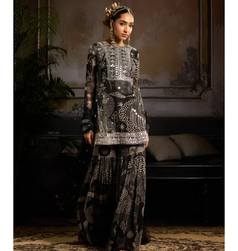 Ebon Glow Kurti Set