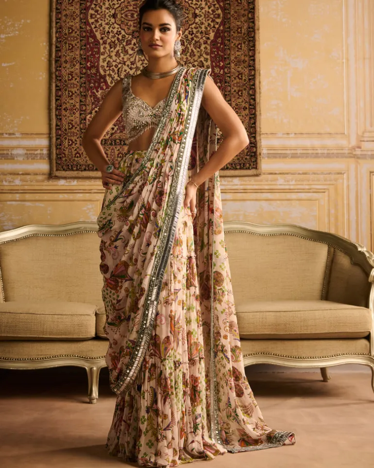 Green Printed Embroidered Sari With Sweetheart Blouse Set