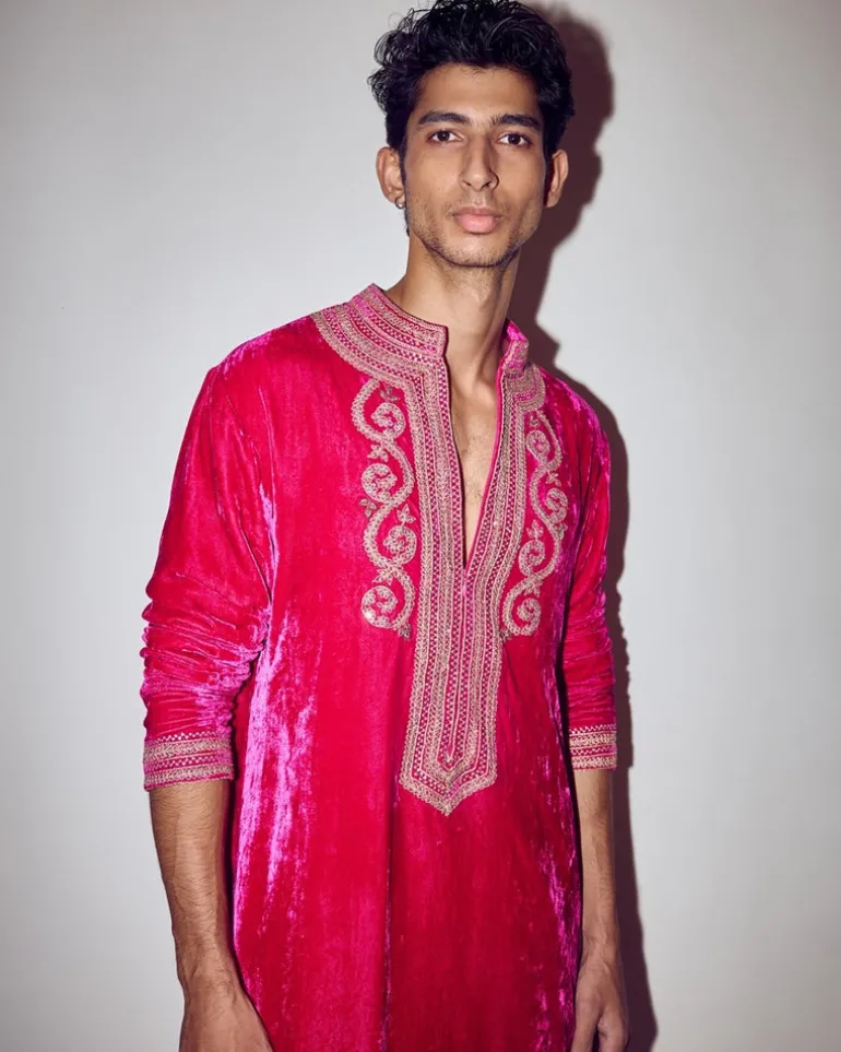 Gulabi Gulaal Embroidered Kurta Set
