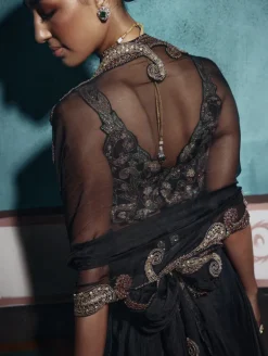 Inas Lehenga Set
