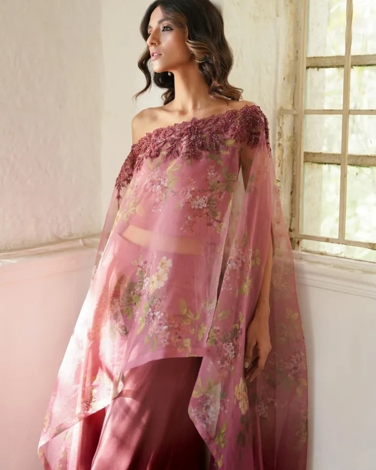 Inca Poncho With Loose Pants And Cape Set