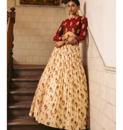 Jarokha Lehenga Set