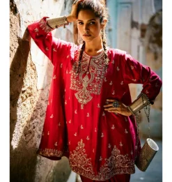 Jyasha Embroidered Tunic Set