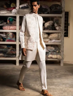 Khwab Bandi With Matching Kurta Pajama Set