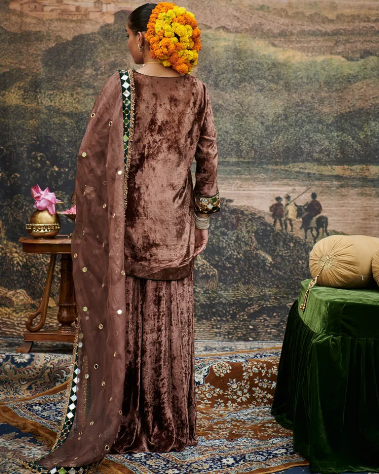 Makhmal Khayal Suit Set