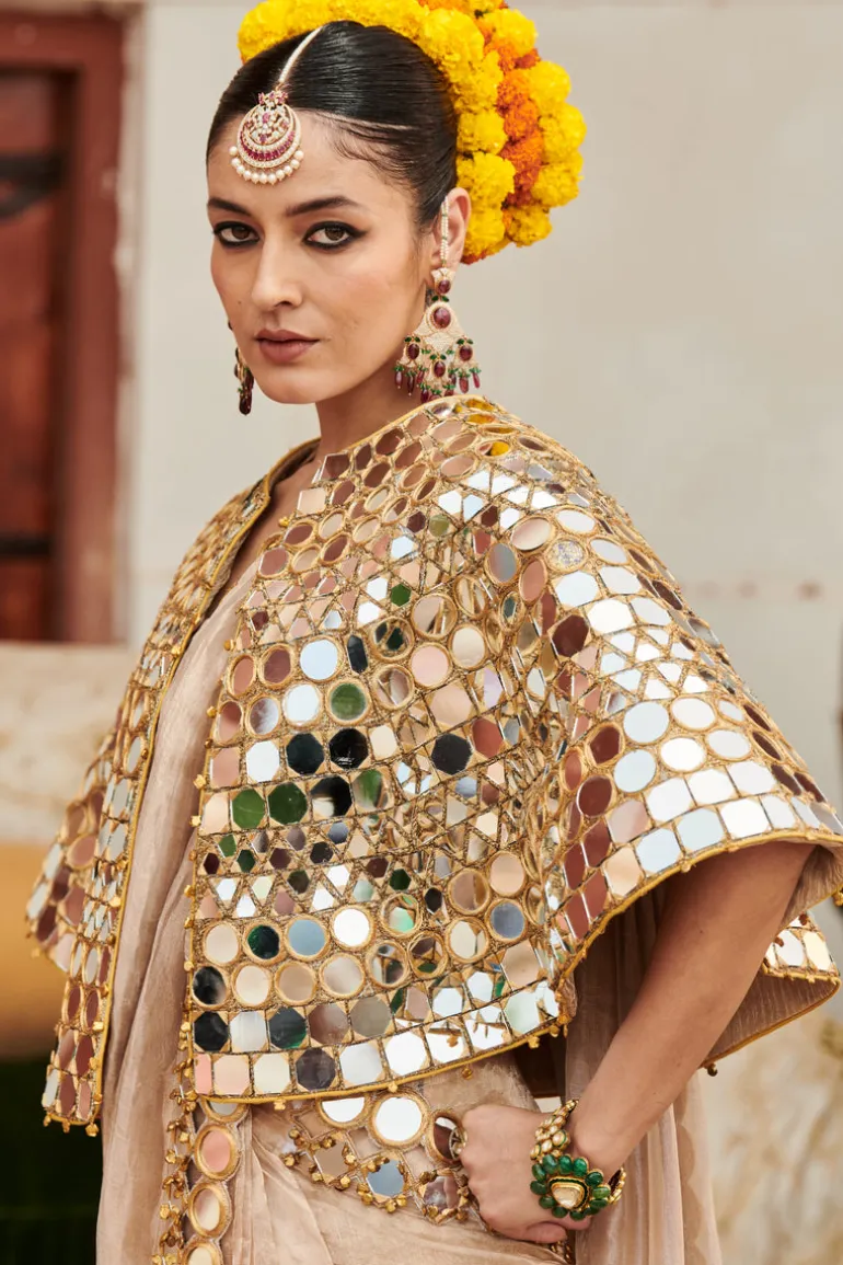 Mradul Aayna Cape Sari Set