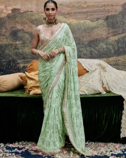 Naayaab Sari Set