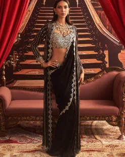 Naina Concept Sari Set