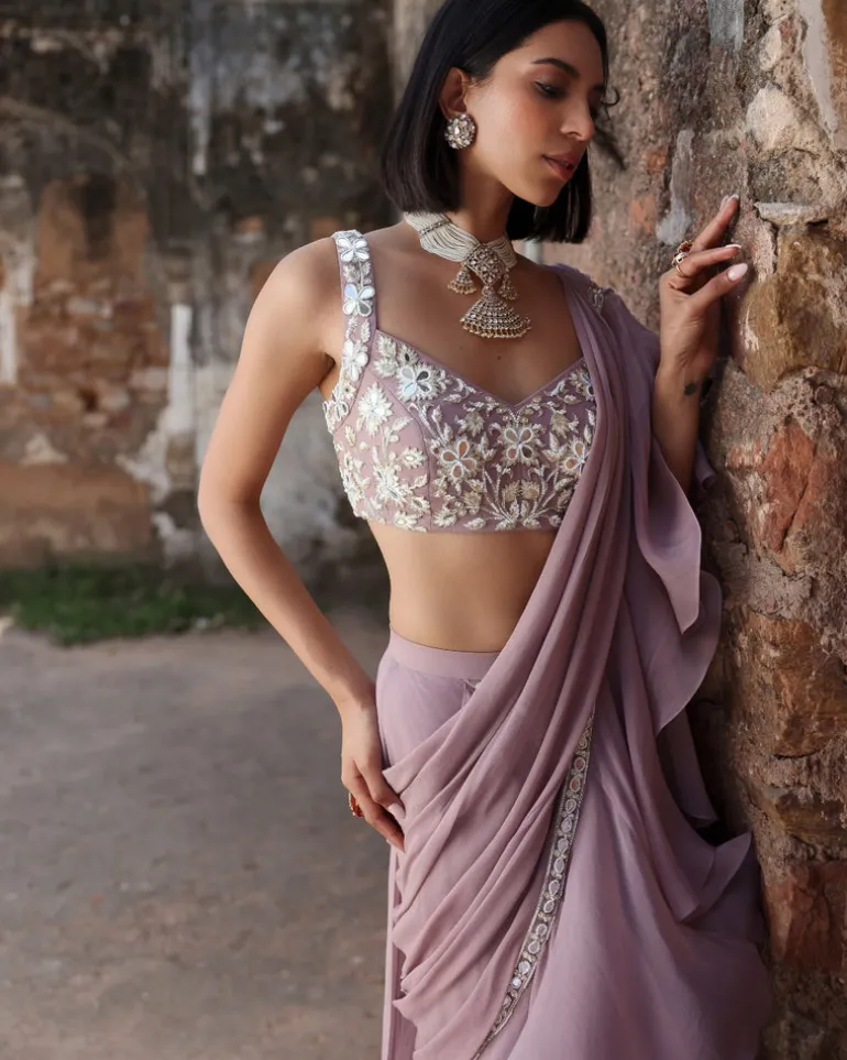 Niharika Sari Set