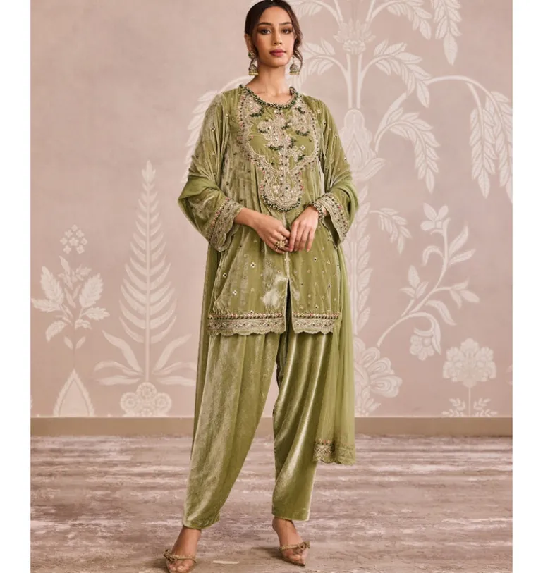 Nishat Kurta Set