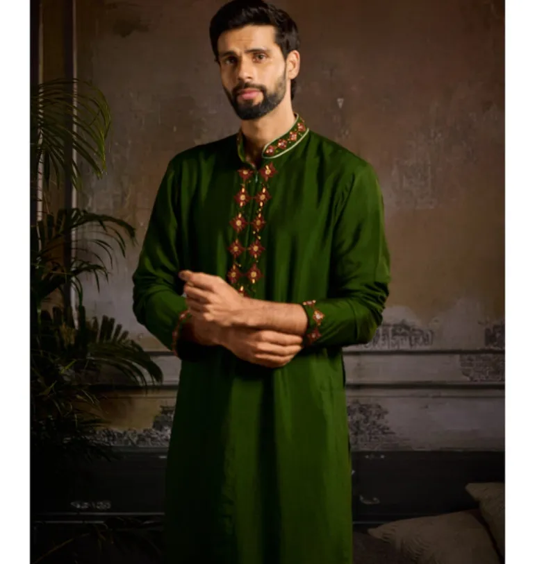 Olive Green Placket Embroidered Kurta Detailed With Zip Paired With Olive Green Pants